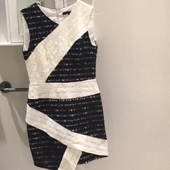 BCBG MaxAzria lace cocktail dress - Picture 5 of 8